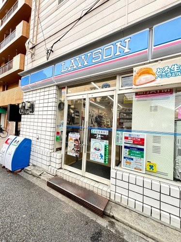 コンビニ　ローソン 千駄木店（コンビニ）まで125m
