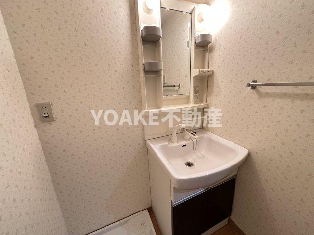 洗面設備　画像は別部屋のものです。画像と現況に相違がある場合、現況優先