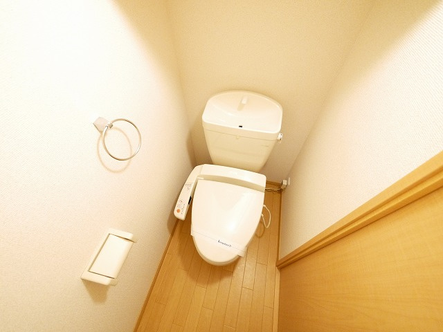 トイレ　清潔感のあるトイレです