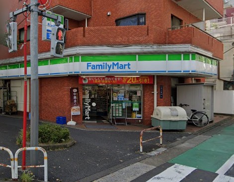 コンビニ　ファミリーマート 大井一丁目店（コンビニ）まで117m