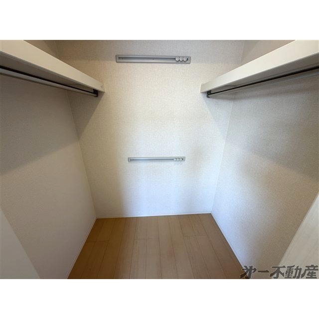 収納　ウォークインクローゼット