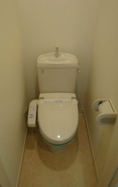 トイレ　温水洗浄便座付き