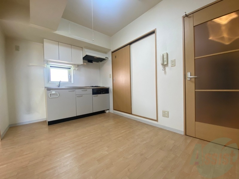 居室・リビング　広くてキレイなお部屋が広がっていて、充実した生活が送れそう。