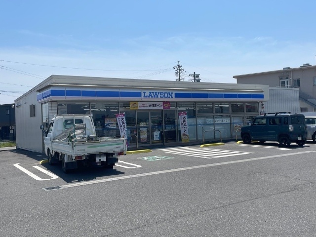 コンビニ　ローソン鈴鹿高岡南店（コンビニ）まで255m