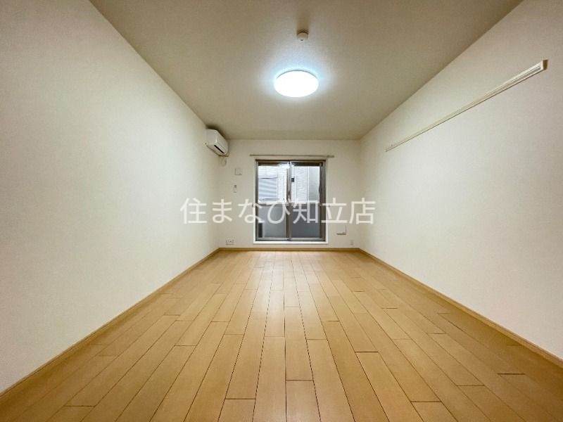 居室・リビング　同型別部屋写真