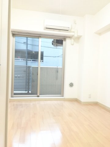 その他部屋・スペース　広くて明るい寝室