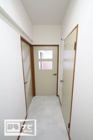 ロゼ三条の玄関写真