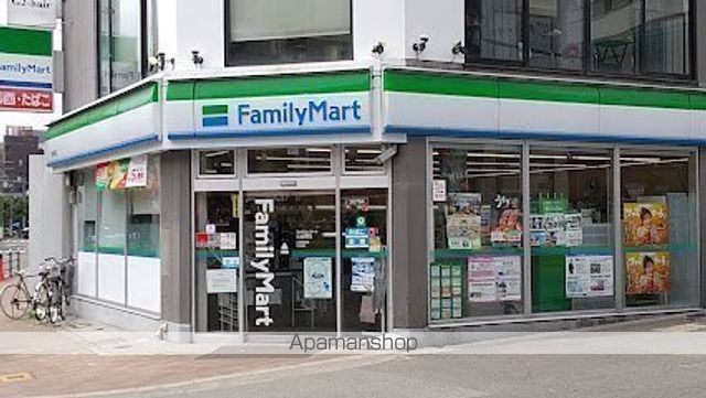 コンビニ　ファミリーマート玉造駅前店（コンビニ）まで219m