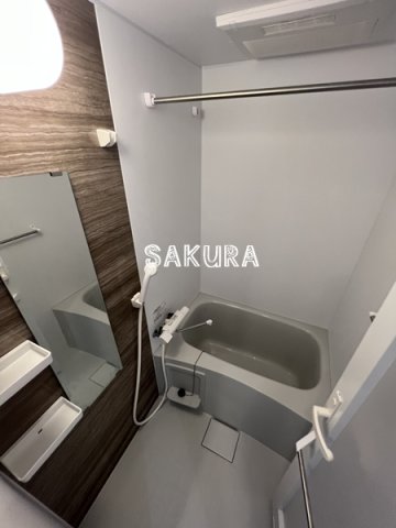 バス・シャワールーム　雨の日でも安心の浴室乾燥機付きです♪