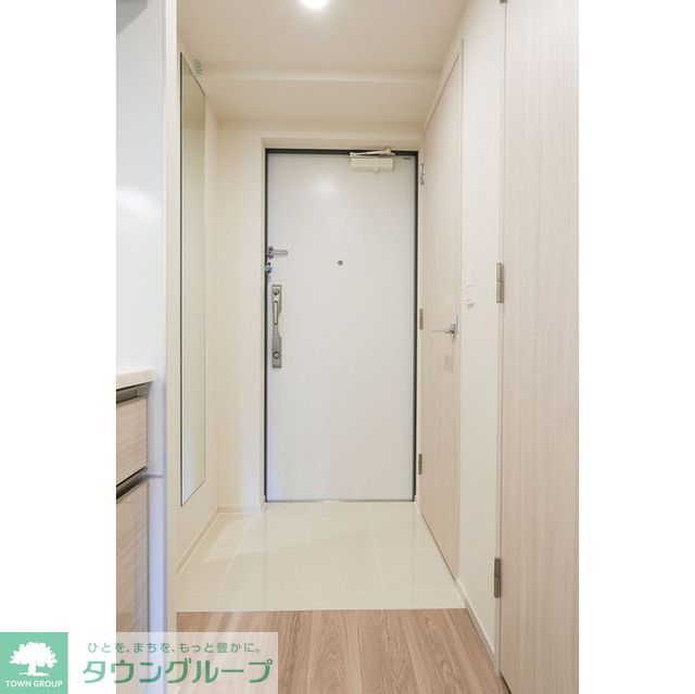 コンフォリア東新宿の玄関写真