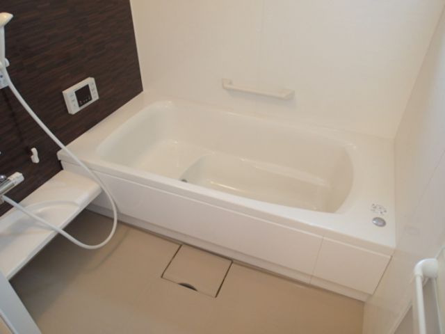 D-Room・SK IIIの風呂写真