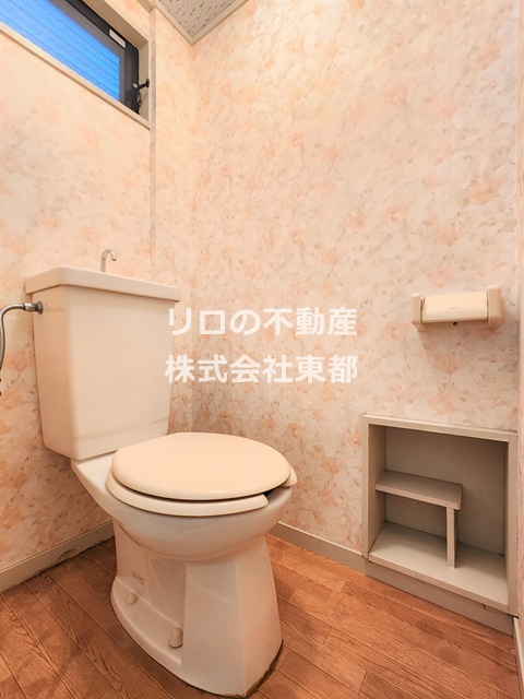 トイレ　日用品も収納できますね♪