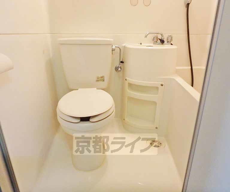 トイレ　機能的なユニットタイプです
