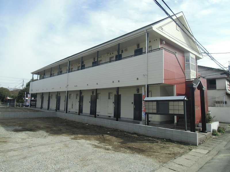 建物外観　レオパレス南高江