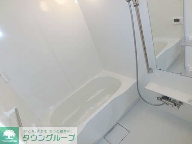 バス・シャワールーム　広々浴槽