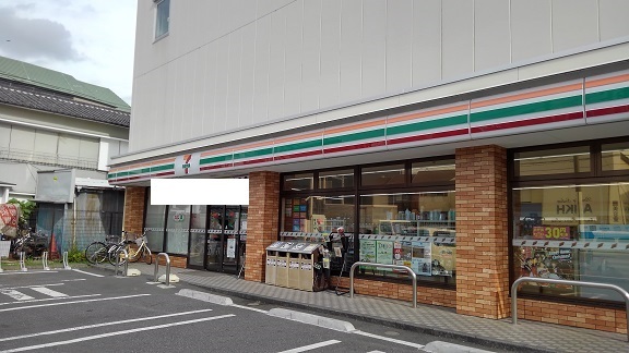 コンビニ　セブンイレブン（コンビニ）まで170m