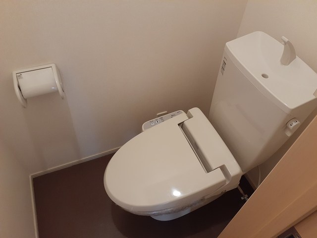 ＪＲ福知山線 北伊丹駅 徒歩16分 2階建 築14年のトイレ写真