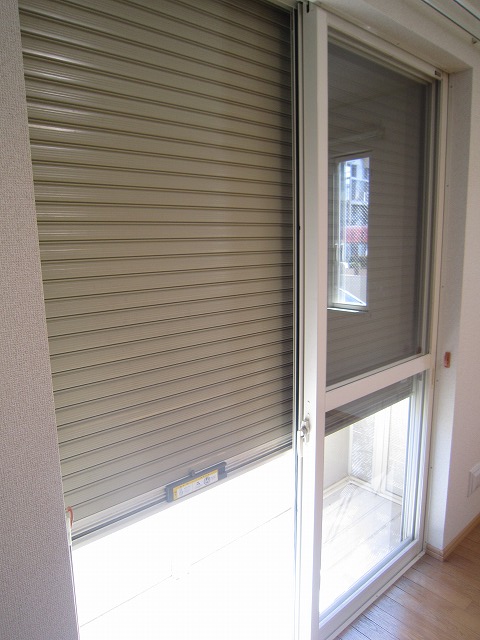 その他設備　●安心の防犯シャッター付き！