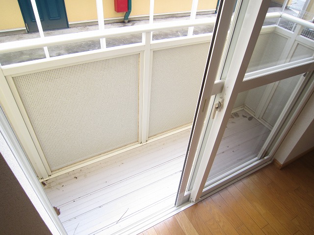 バルコニー　●南向きで太陽サンサンのバルコニー！