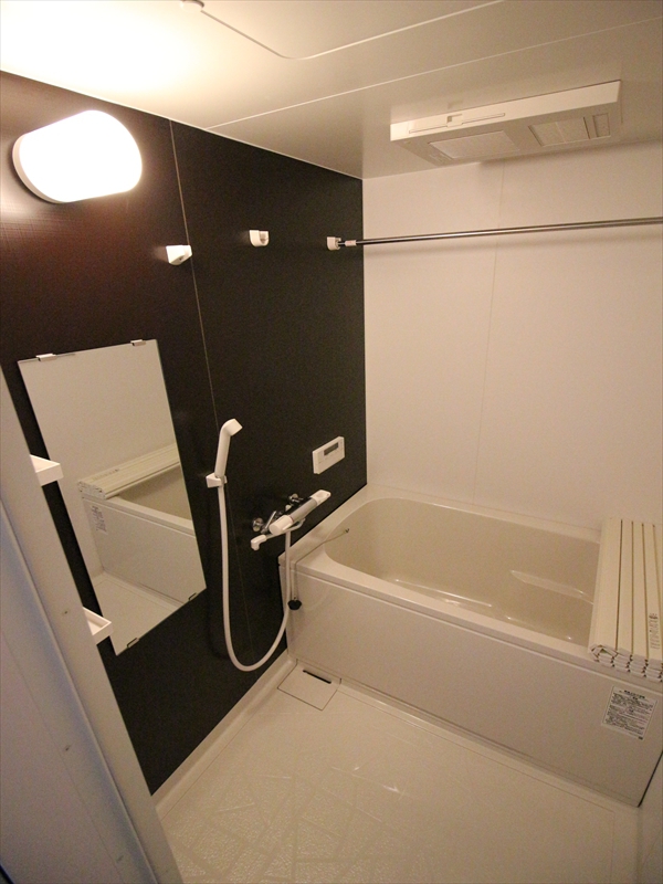 バス・シャワールーム　バス（写真は301）