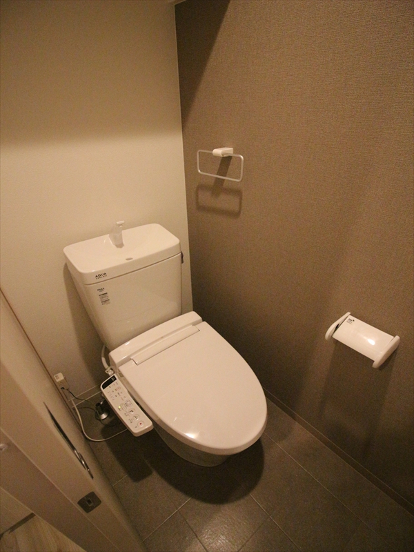 トイレ　シャワー付トイレ（写真は301）