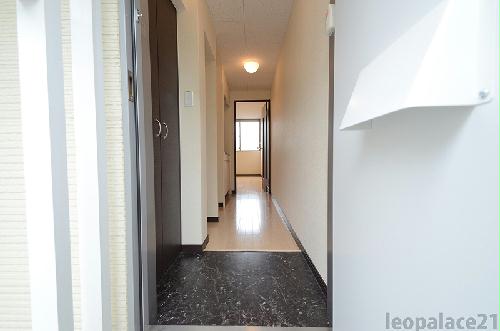 玄関　設備・使用は号室により異なる為、現況を優先致します。