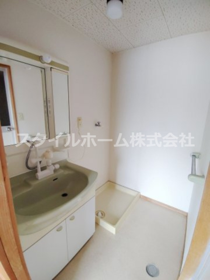 洗面設備　使いやすい洗面所です