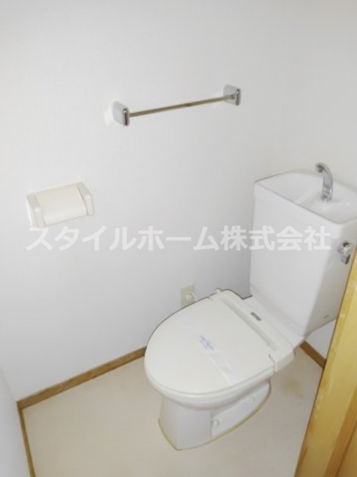 トイレ　清潔感のあるトイレです