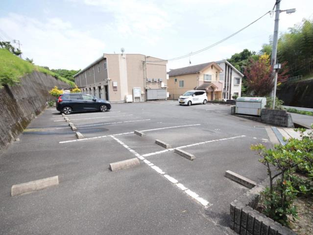 駐車場　エントランス