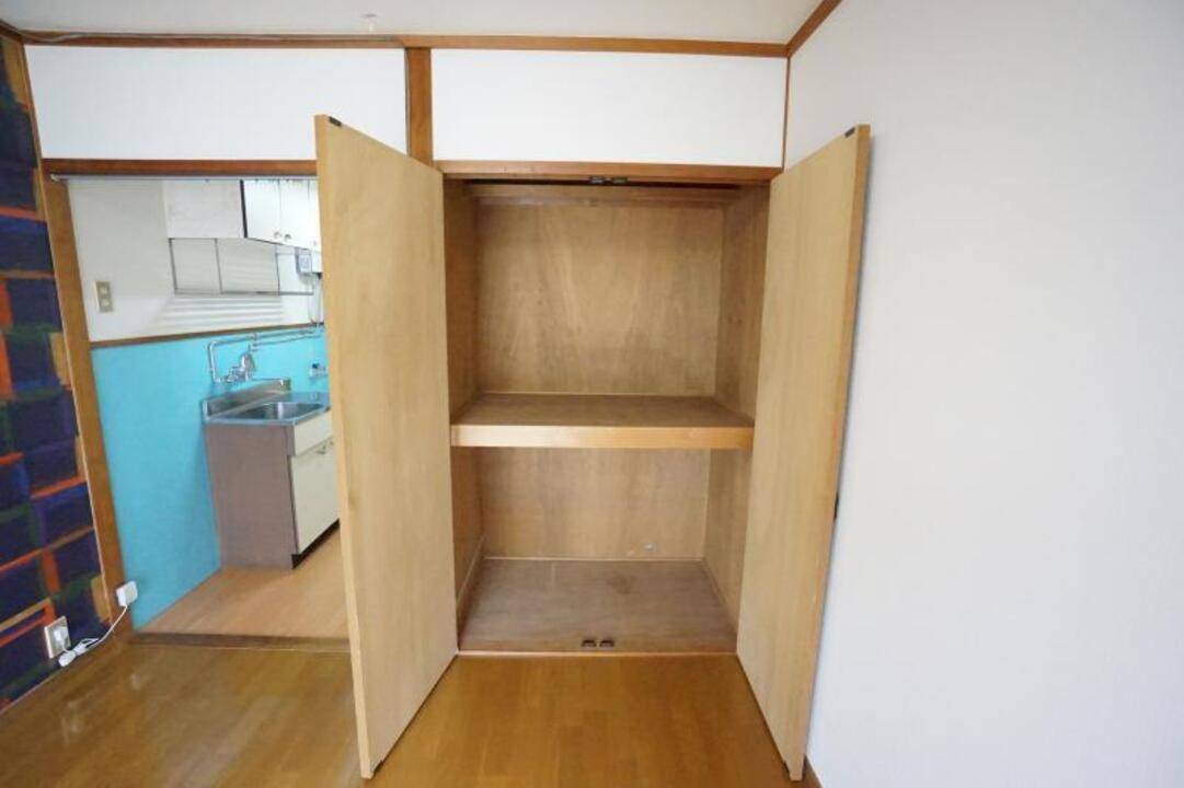 収納　押入れ