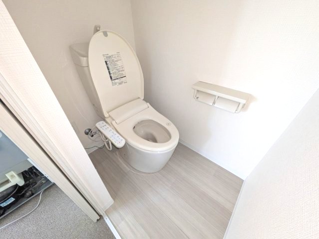 トイレ　2025年1月撮影※現況を優先致します。