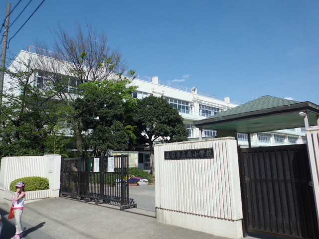 小学校　浦安市立南小学校（小学校）まで1079m