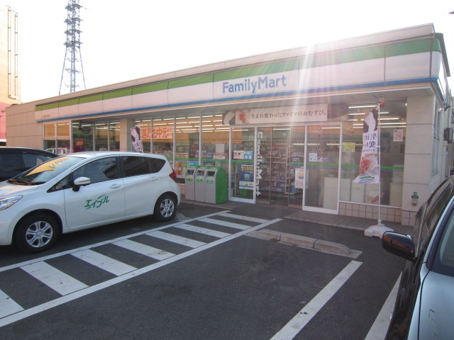 コンビニ　ファミリーマート小倉TEXAS店（コンビニ）まで280m