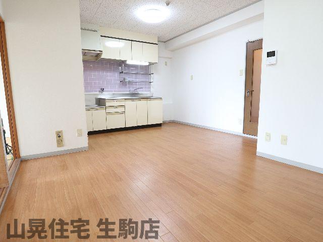 居室・リビング　ゆったり過ごせる居間です