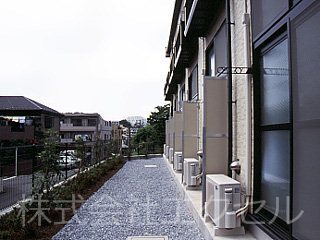 バルコニー　砂利敷きです。