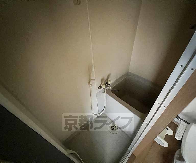 バス・シャワールーム　清潔感あるバスルーム