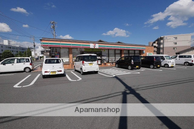 コンビニ　セブンイレブン（コンビニ）まで629m