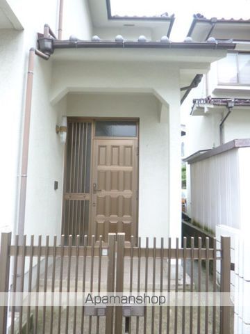 駐車場　エントランス