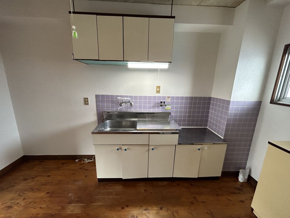 キッチン　お掃除しやすいタイルのキッチン☆