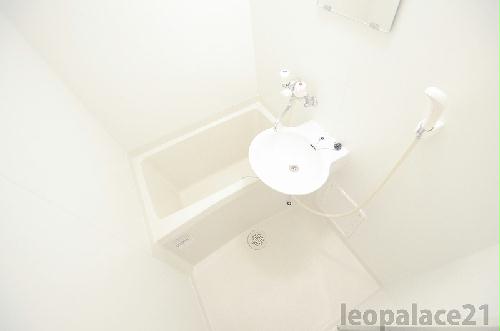 バス・シャワールーム　設備・仕様は号室により異なる為、現況を優先致します。