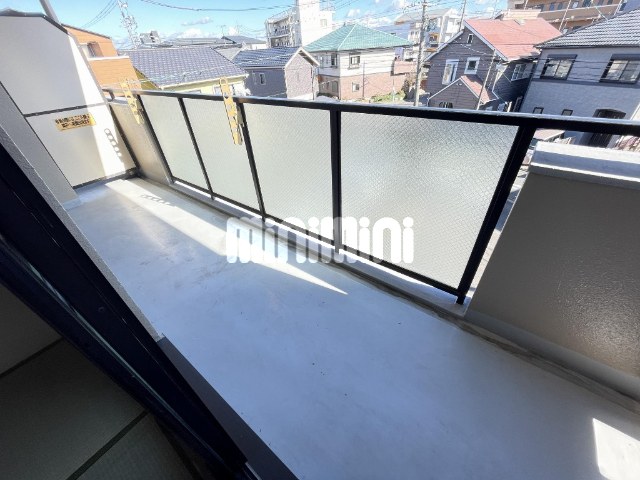 バルコニー　広めのバルコニー