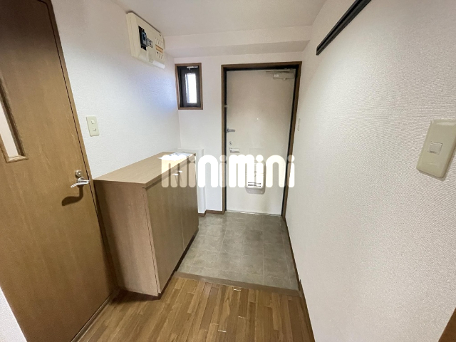 玄関　シューズボックス付きです