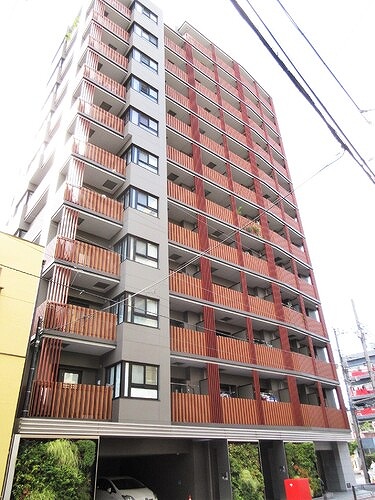 台東区日本堤のマンションの建物外観