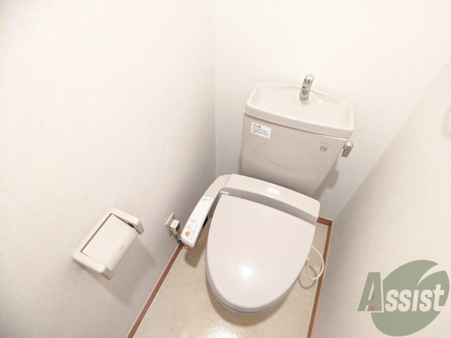 トイレ　トイレはウォシュレット機能付き。シャワートイレは日本の宝。