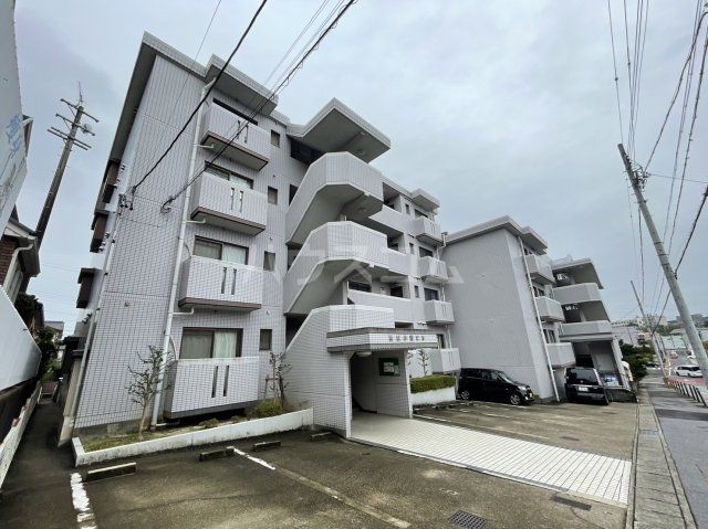 名古屋市緑区横吹町のマンションの建物外観