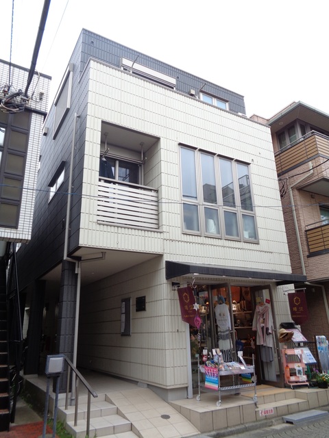 鎌倉市御成町のマンションの建物外観
