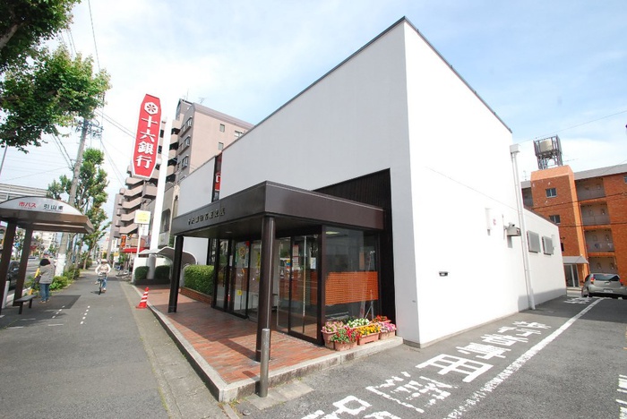 銀行　十六銀行（銀行）まで140m