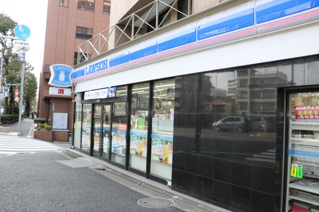 コンビニ　ローソン新宿水道町店（コンビニ）まで274m