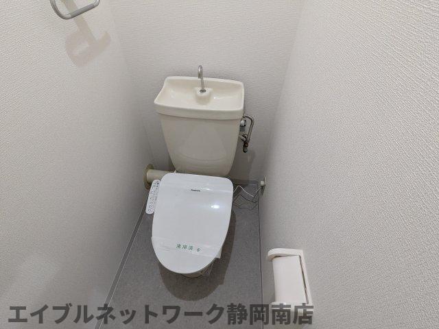 トイレ　ゆったりとした空間のトイレです