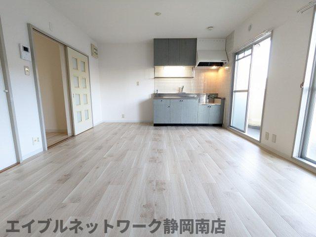 居室・リビング　居間です